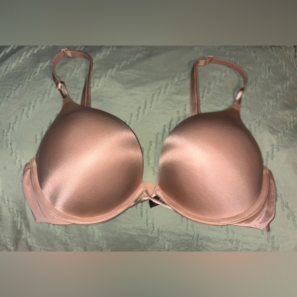 Victoria's Secret Bombshell Satin Bra in Blush Pink
